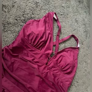 Plus size one piece swimsuit! Size 24 plus.